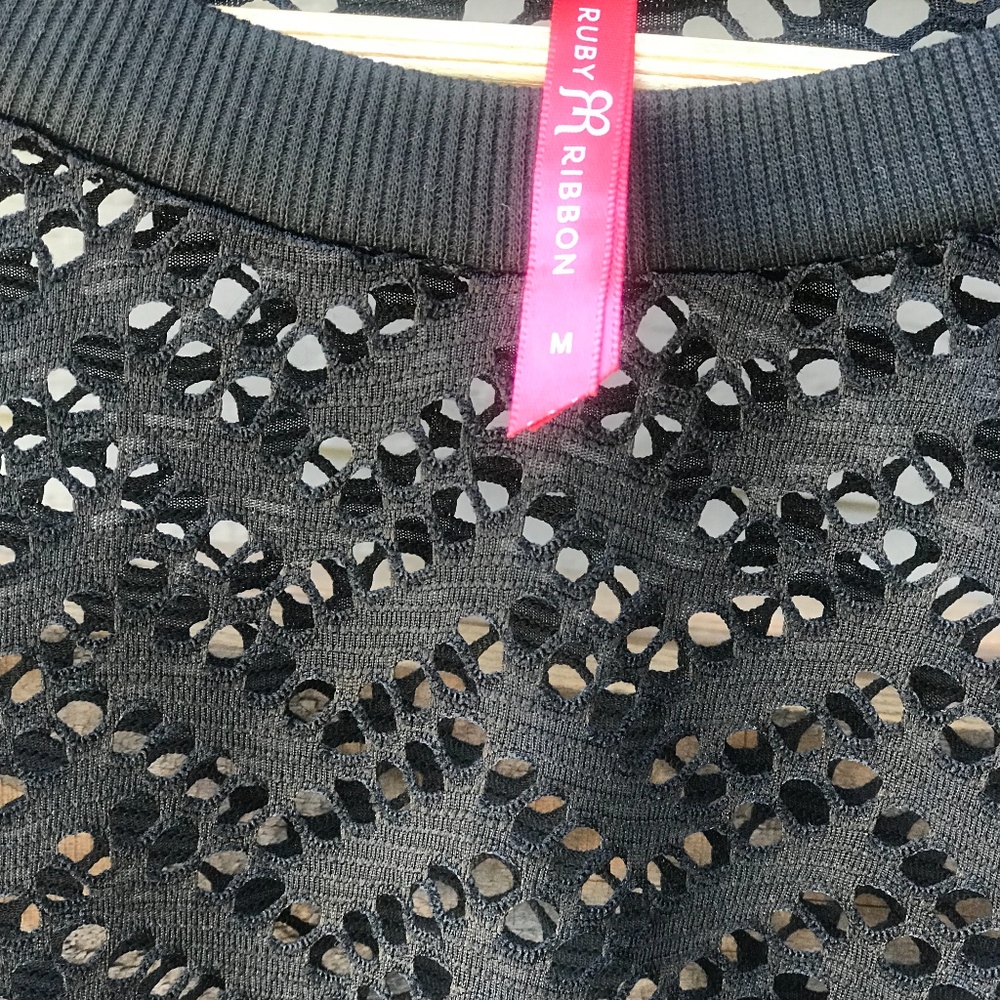 New Ruby Ribbon Lace Popover Medium - Picture 3 of 5